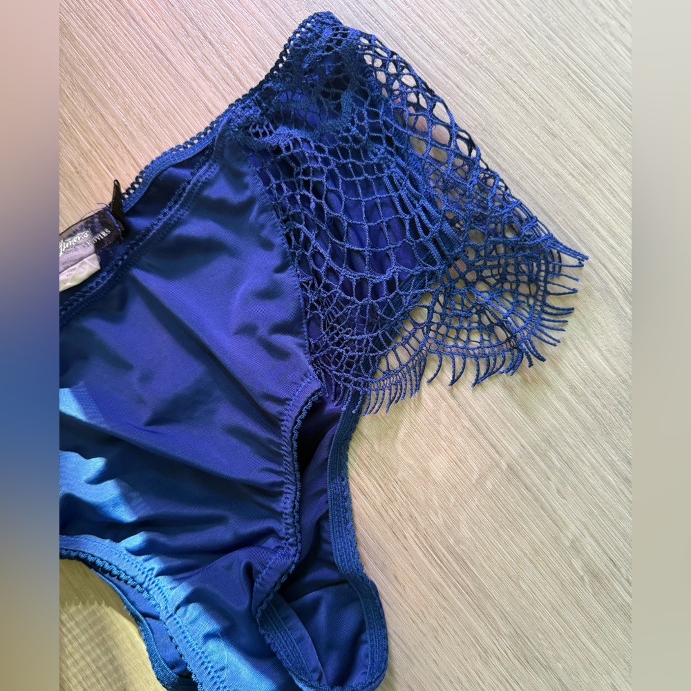 For love and lemons skivvies Bralette and undies lingerie size small - Picture 4 of 13